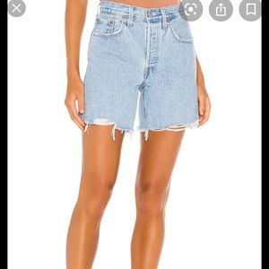 Levi’s mid thigh high rise shorts 27